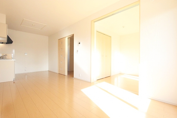 居室・リビング　日あたり良好、団らんスペース