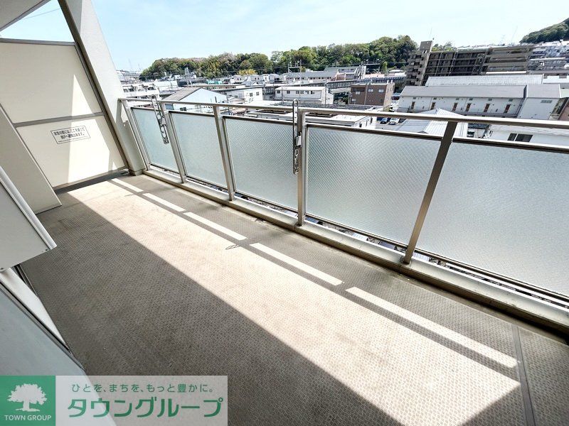 バルコニー　同シリーズ