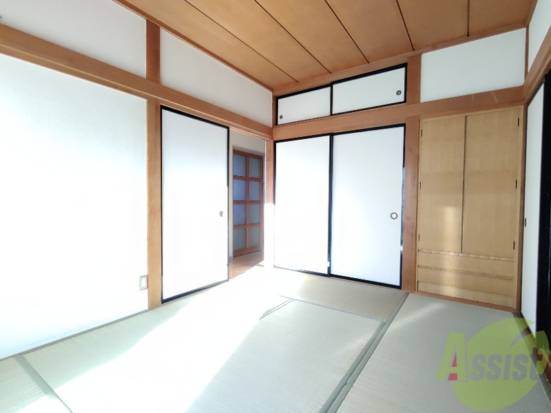 その他部屋・スペース　こちらの和室を寝室にいかがでしょうか。落ち着きますね