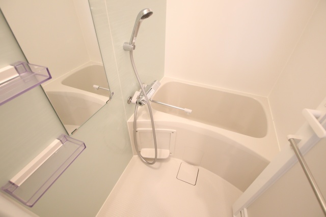 バス・シャワールーム　※別室の参考写真の為、現況優先です。