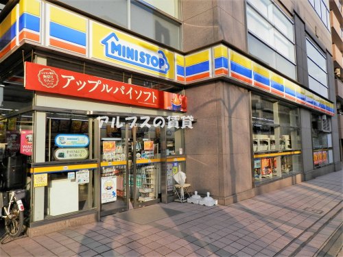 コンビニ　ミニストップ よこはま吉田町店（コンビニ）まで74m
