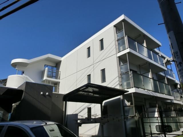 建物外観　★千歳船橋駅徒歩２分買い物・通勤・通学に便利です★