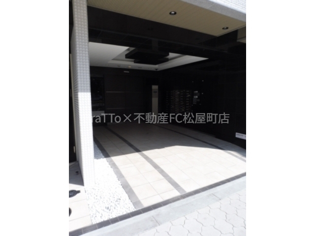 エントランス　マンション共用部分