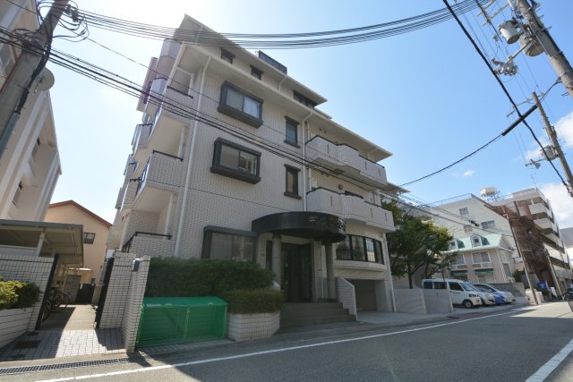 建物外観　オートロック付きで安心です♪