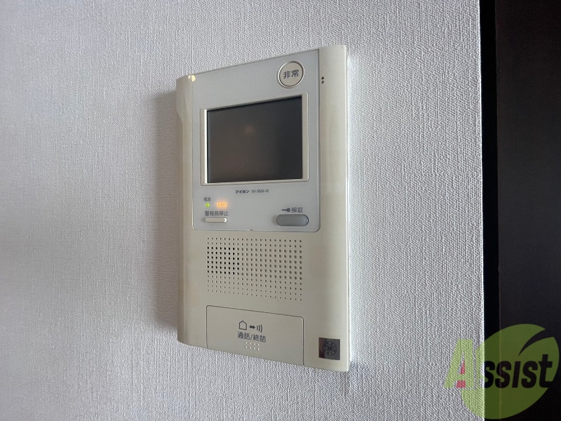 セキュリティ　ＴＶモニター付インターホンです。来客者の顔が見えるので安心！