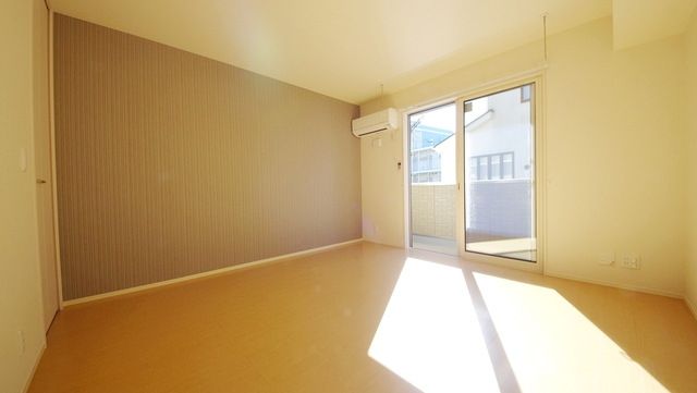 居室・リビング　おしゃれな洋室