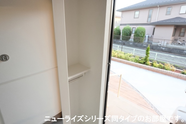 玄関　同じシリーズの参考写真です。
