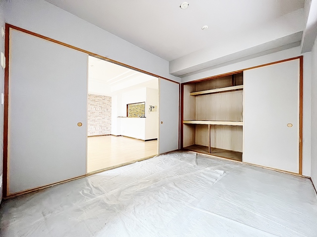 収納　和室６帖・押入れ