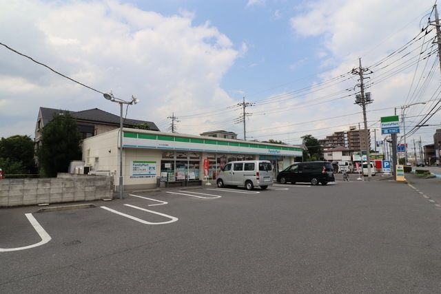 コンビニ　ファミリーマートさいたま白幡店（コンビニ）まで862m