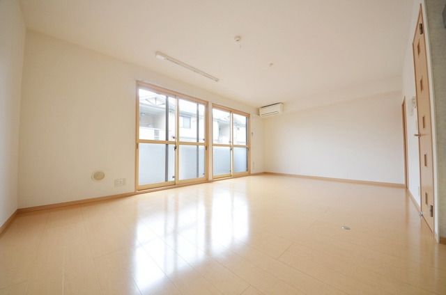 居室・リビング　★広々13.5帖のリビング★