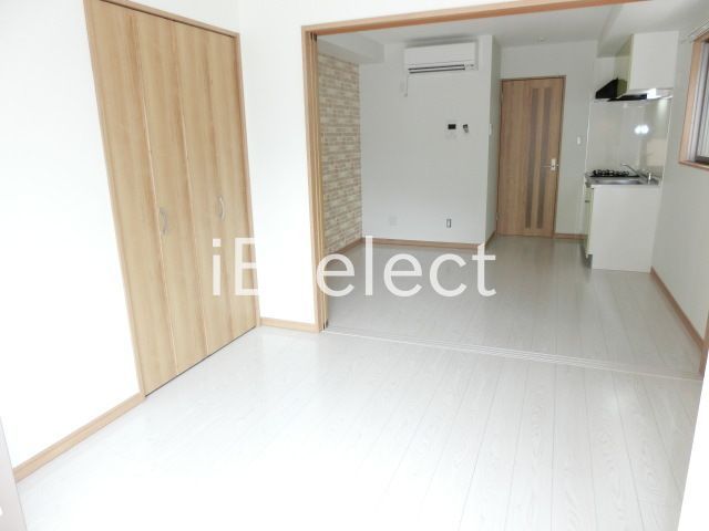 その他部屋・スペース　洋室とダイニングを繋げると更に広々