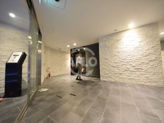エントランス　アドバンス心斎橋ラシュレII　ロビー