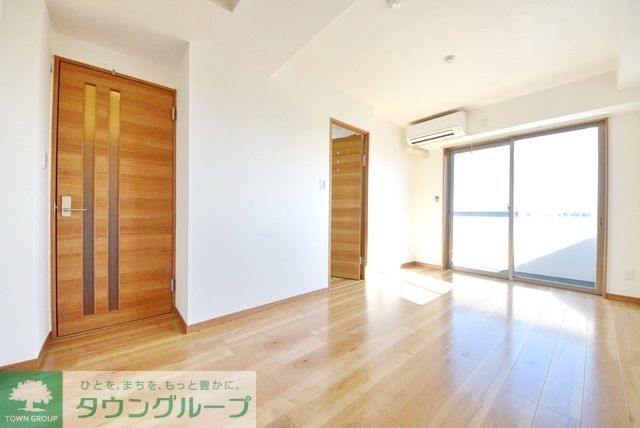 その他部屋・スペース　広々、10.6帖フローリング洋室