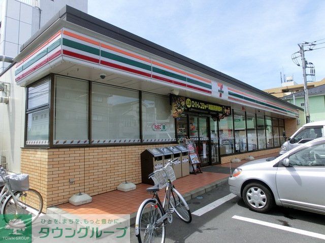 コンビニ　セブンイレブン（コンビニ）まで200m
