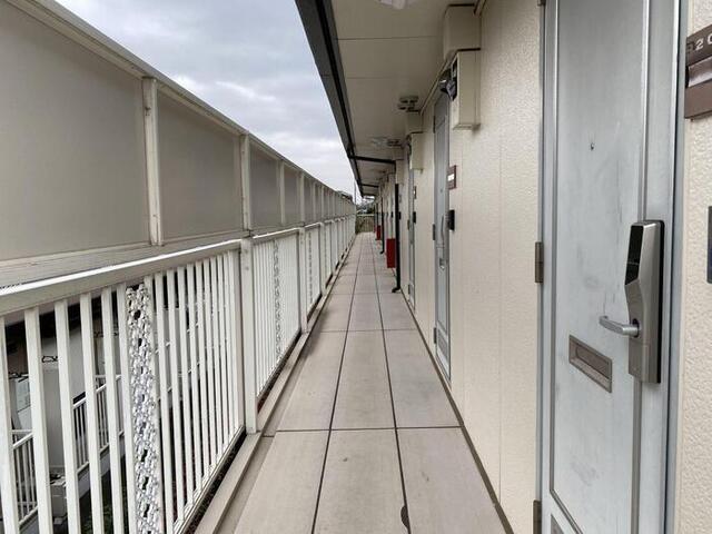 エントランス　共用廊下