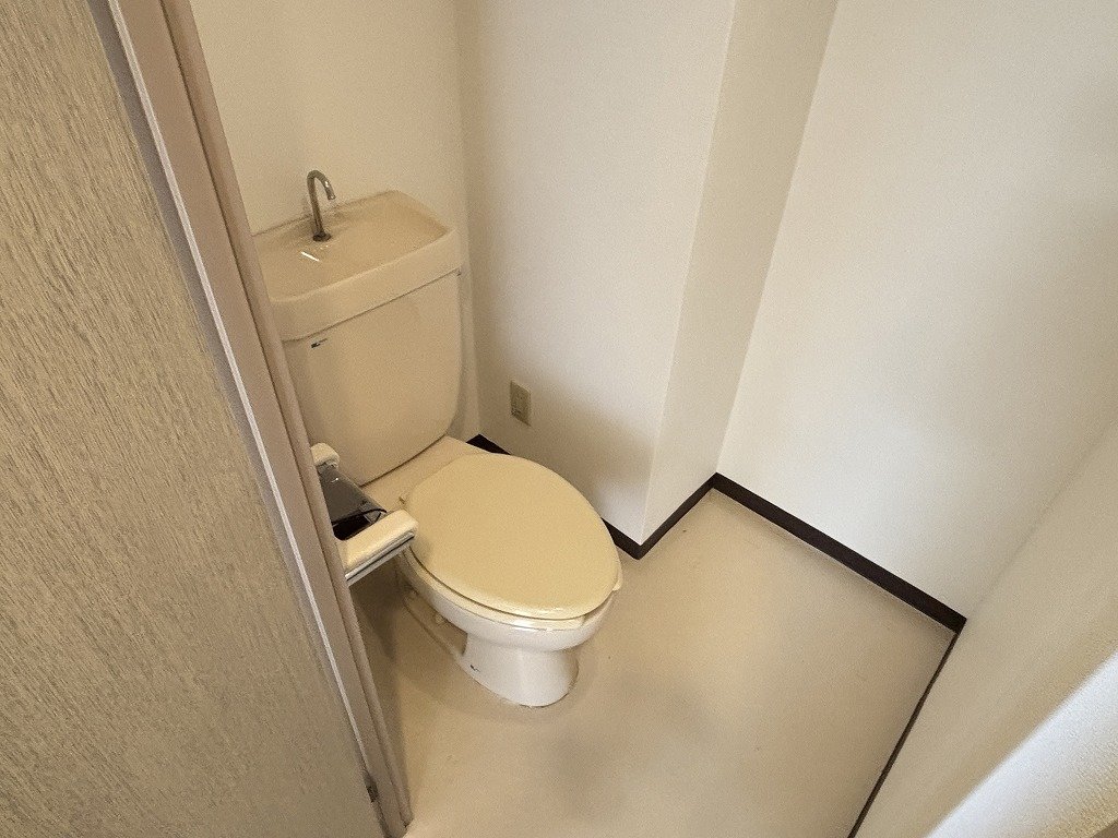 トイレ　トイレ内コンセントあり