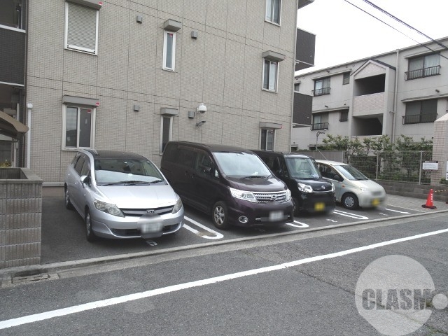 駐車場　敷地内駐車場