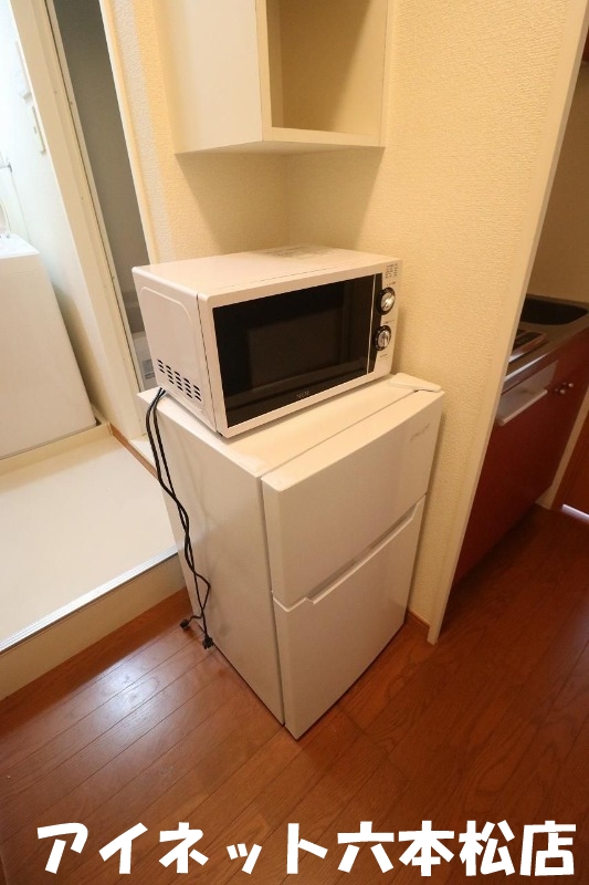 その他共有部分　冷蔵庫や電子レンジも付いてるのは嬉しいですね。