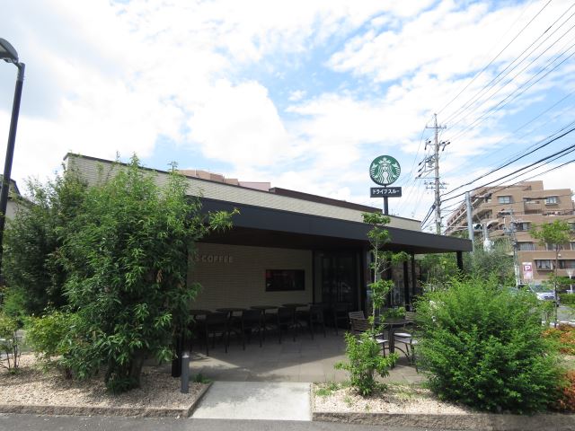 飲食店　スターバックスコーヒー（飲食店）まで730m