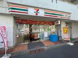 コンビニ　セブンイレブン渋谷東4丁目店（コンビニ）まで213m