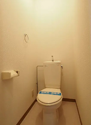 トイレ　別部屋の画像を使用しております。