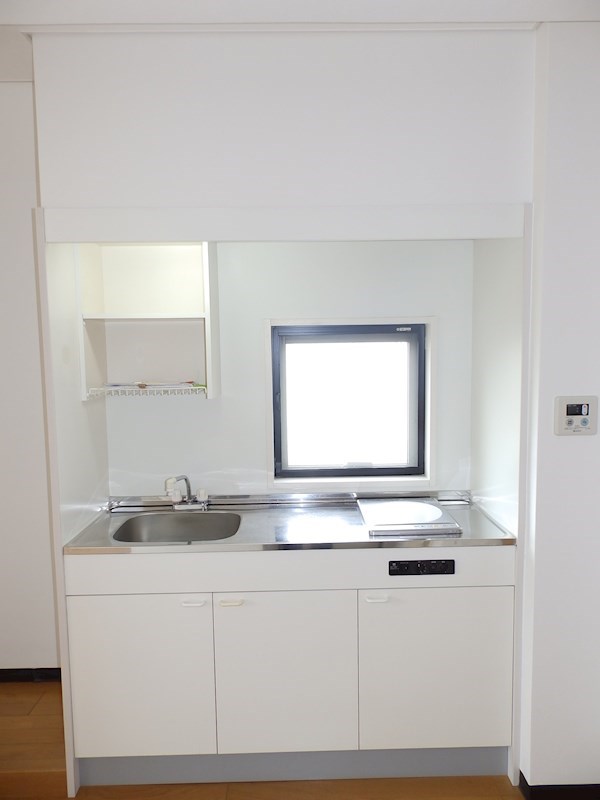 キッチン　※同タイプの他のお部屋です