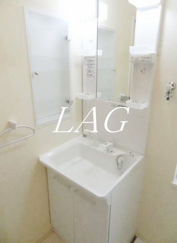 洗面設備　独立洗面台です。