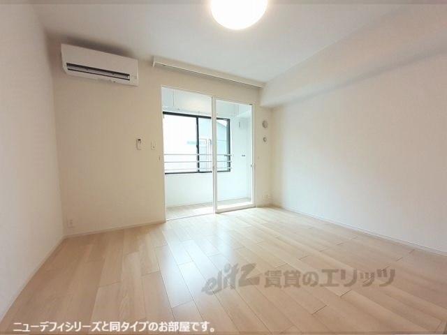 居室・リビング　同仕様