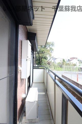 バルコニー　開放的で明るい空間を演出してくれるバルコニーです