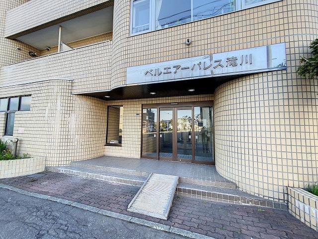 エントランス　エントランス