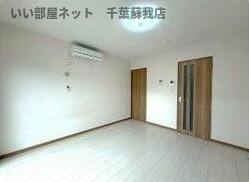 その他部屋・スペース　広くて明るい寝室