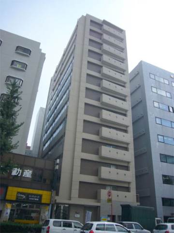 建物外観　角部屋のため、実際は２面バルコニーとなっています。
