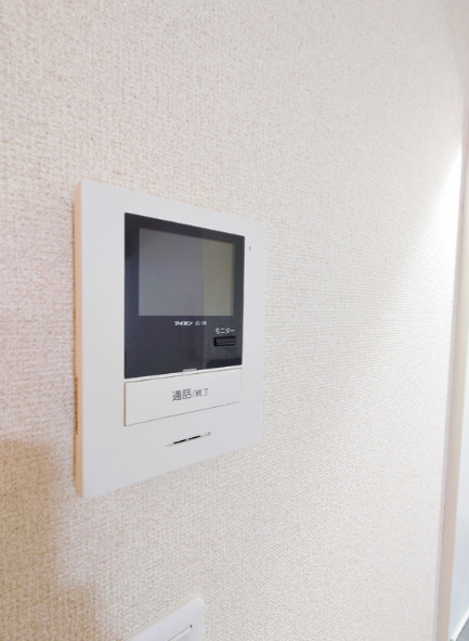 セキュリティ　モニター付きインターホン