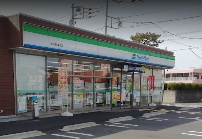 コンビニ　ファミリーマート越谷蒲生東町店（コンビニ）まで431m
