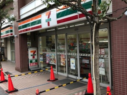 コンビニ　セブンイレブン 川口駅東口店（コンビニ）まで1293m