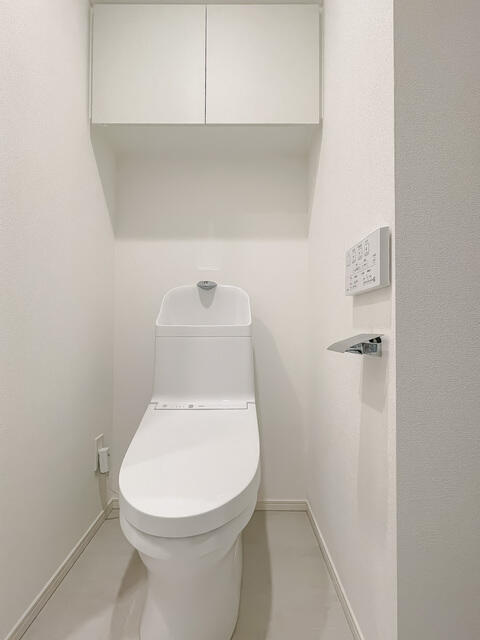 トイレ　※写真は同タイプ住戸です。