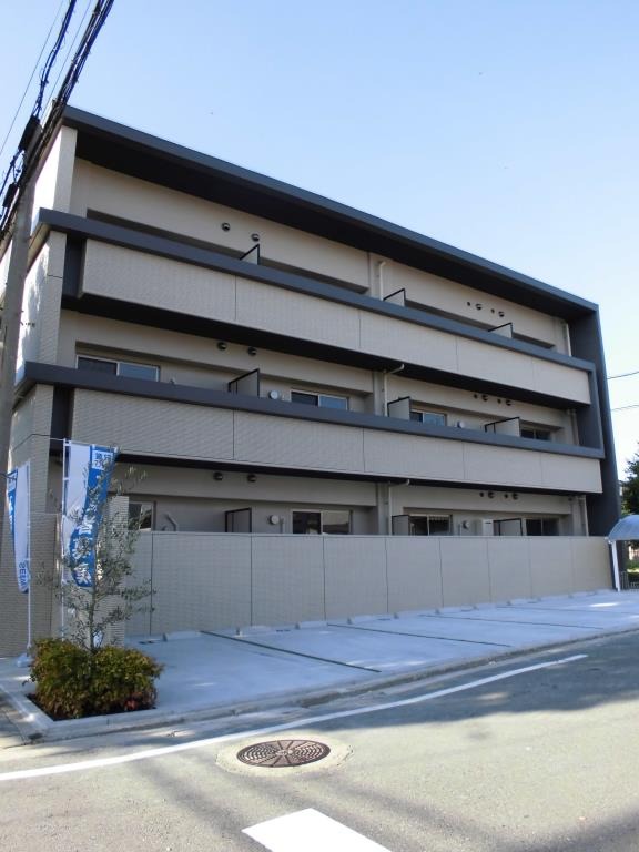 建物外観　オシャレなデザインですね