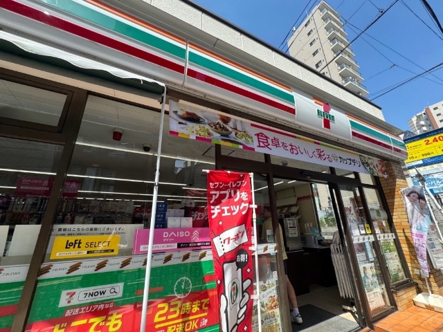 コンビニ　セブンイレブン新宿神楽坂駅西店（コンビニ）まで96m