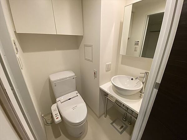 トイレ　（別タイプ参考写真）コンフォリア春日富坂　文京区春日１