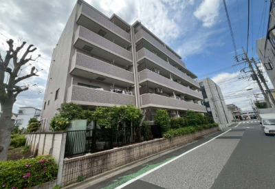 建物外観　外観は落ち着いています