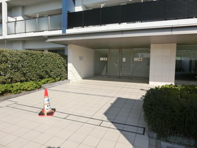 エントランス　オートロック完備