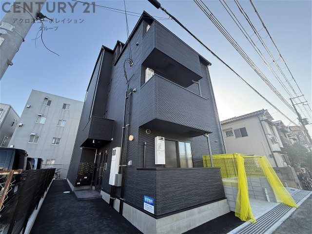 建物外観　オートロック・防犯カメラ・宅配ボックス付きで便利！