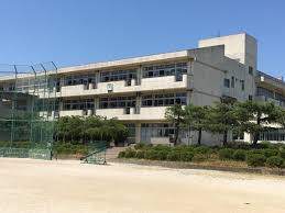中学校　出雲市立第一中学校（中学校）まで876m