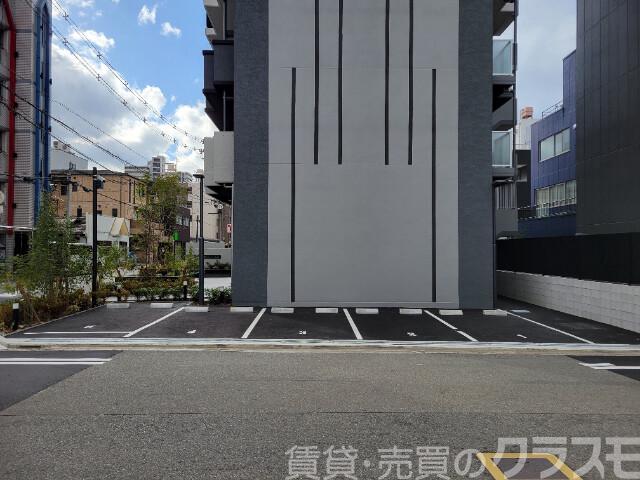 駐車場　敷地内駐車場