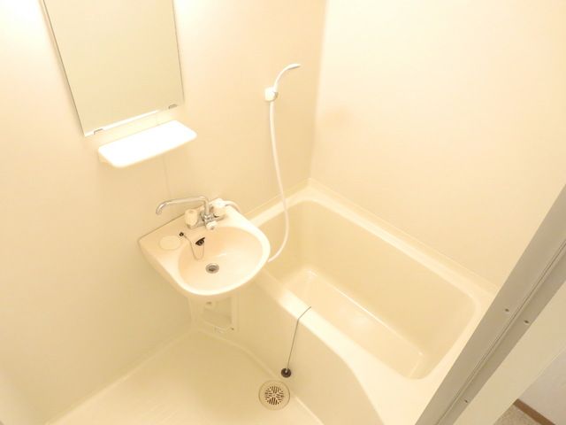 バス・シャワールーム　★綺麗なお風呂です★