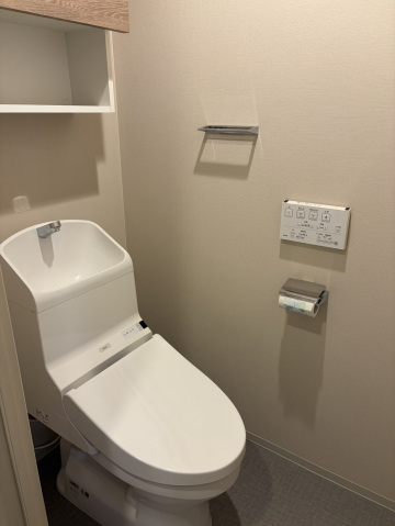 ＪＲ山陽本線 福山駅 徒歩9分 15階建 築6年のトイレ写真