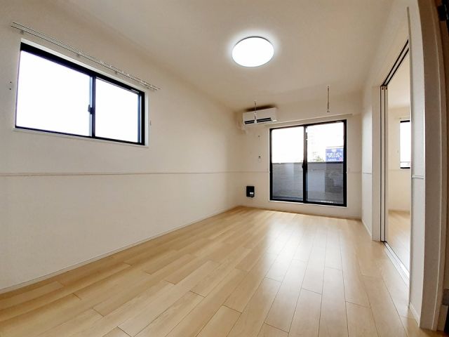 カーサ フェリシアAの居間写真