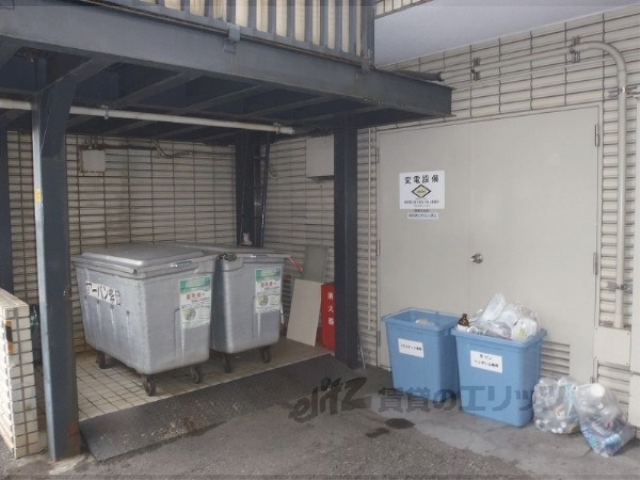 その他　ダストボックス