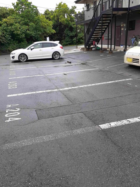 駐車場　駐車スペースもあります☆