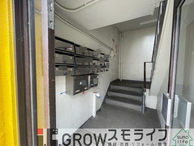 阪急神戸線 六甲駅 徒歩4分 6階建 築54年の外観写真